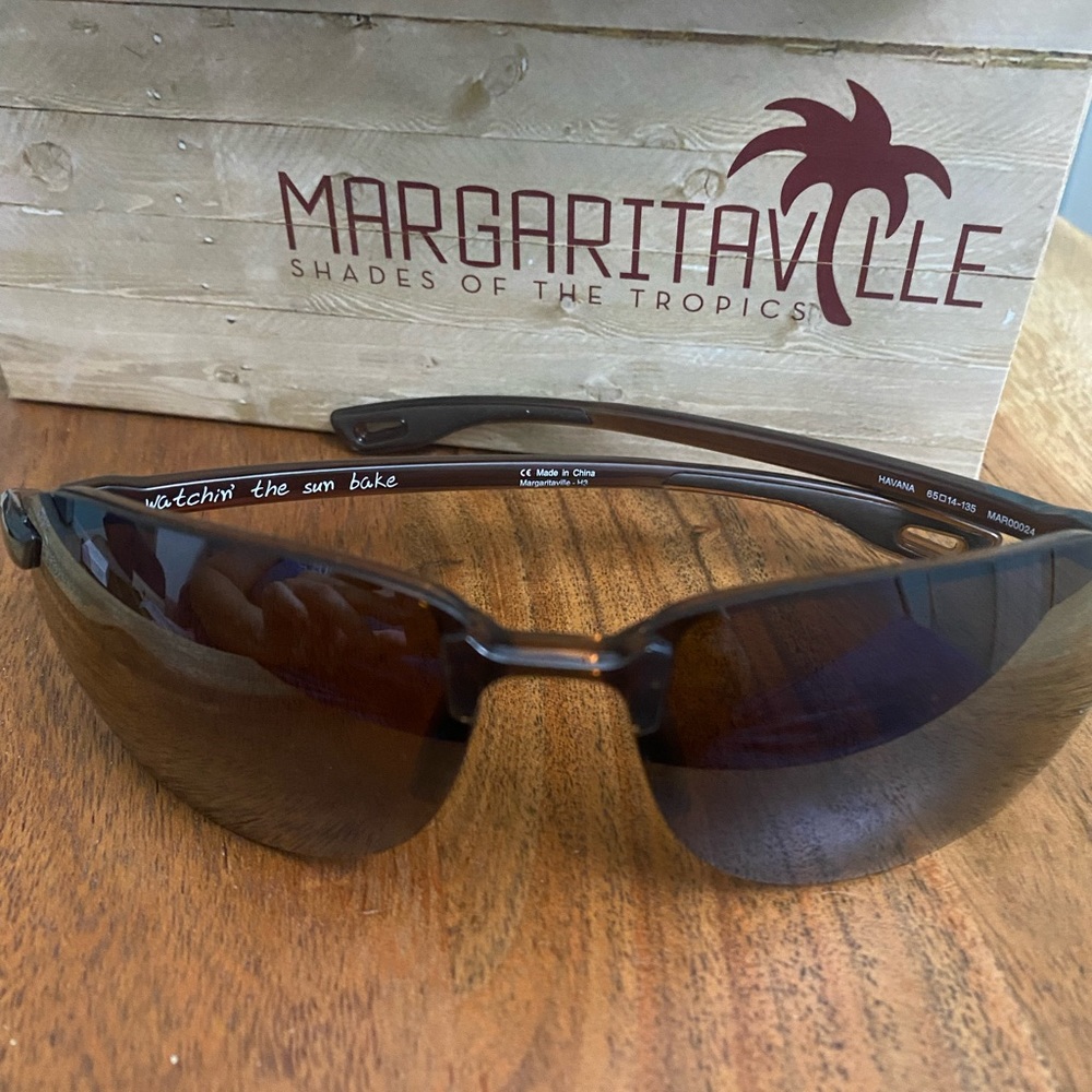 NWT Margaritaville Polarized Sunglasses Havana